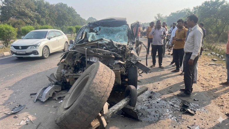 छत्तीसगढ़ के महासमुंद में भीषण सड़क हादसा: NH-53 पर ट्रक से टकराई कार, दो महिलाओं की मौत और तीन गंभीर रूप से घायल...