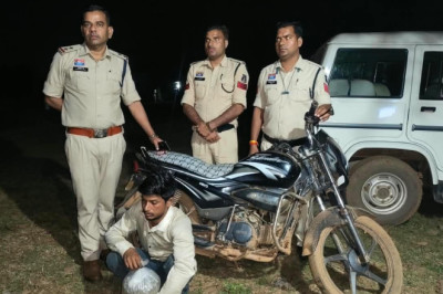 बेमेतरा में गांजा तस्करी पर पुलिस का एक्शन, 1.078 किलो गांजा के साथ आरोपी गिरफ्तार; ₹86,900 का सामान जब्त