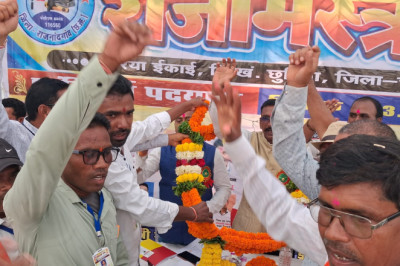 राजनांदगांव के छुरिया में श्रमिकों की पदयात्रा, मुख्यमंत्री के नाम सौंपा 7 सूत्रीय मांगों का ज्ञापन