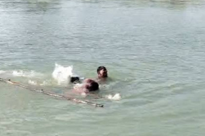 सूरजपुर में नदी में डूबे पिता और तीन बच्चे, दो के शव मिले; दो की तलाश जारी