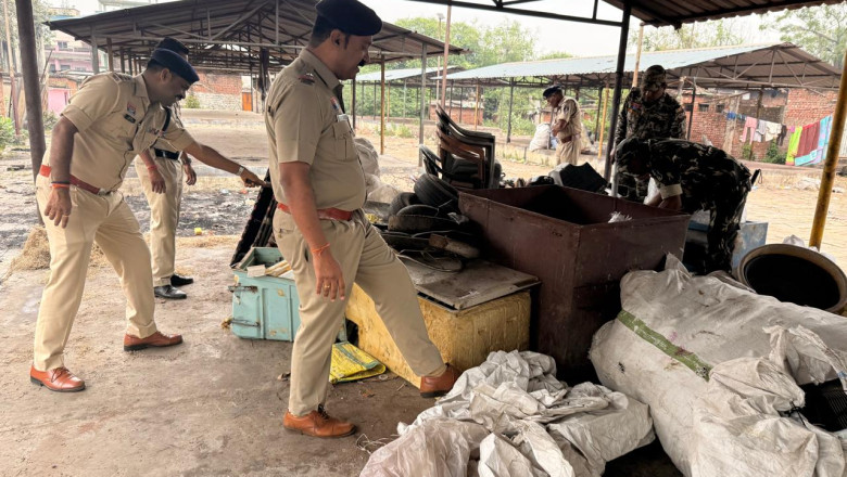 दुर्ग-भिलाई में तड़के सुबह पुलिस का विशेष चेकिंग अभियान, 200 जवानों ने की जांच; 2 वारंटी गिरफ्तार