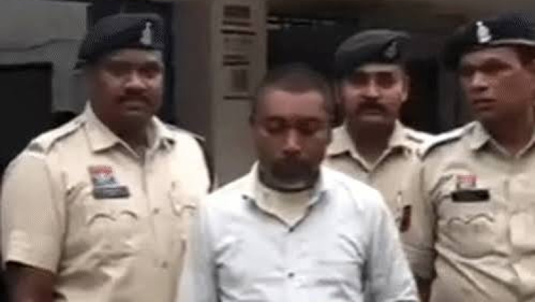 जांच के बहाने महिला से छेड़छाड़, झोलाछाप डॉक्टर गिरफ्तार: पेट दर्द का इलाज कराने पहुंची थी महिला, पति को पर्दे के पीछे बैठाया